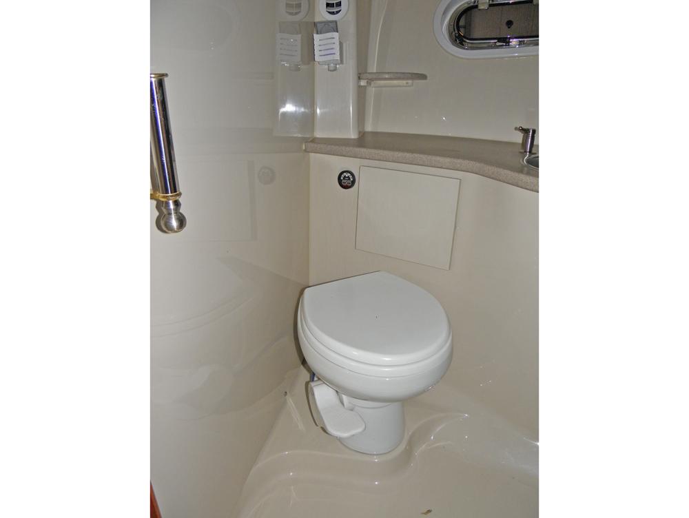 Saloon, Accommodation